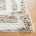 thumbnail image 4 of SAFAVIEH Casablanca Isaiah Geometric Area Rug, Ivory/Light Brown, 5' x 8', 4 of 9