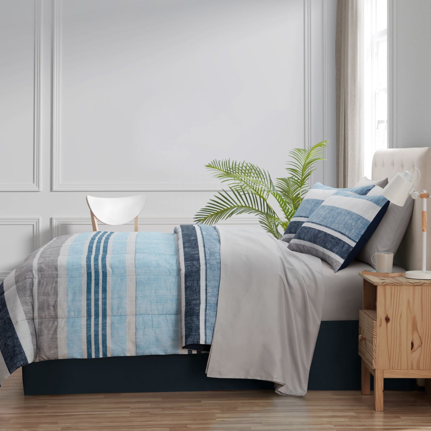 Mainstays 7 Piece Reversible Bed in a Bag Comforter Set with Sheets, Blue and Grey Stripe, Full