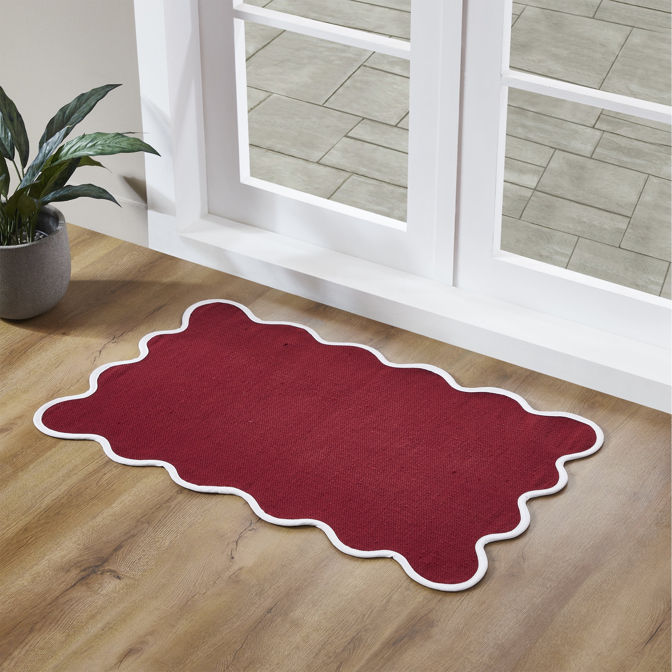 My Texas House Red Scallop Indoor/Outdoor Layering Rug, 24" x 38"