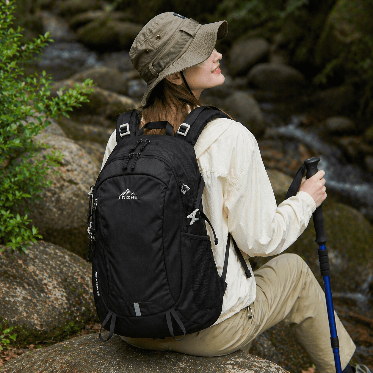 JIDIZHE 35L Polar Explorer Hiking Backpack, Lightweight Water-Resistant Outdoor Travel Backpack for Men & Women, Black