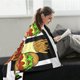 thumbnail image 3 of Manta para sofá de 50 x 60 pulgadas, suave y acogedora manta de franela polar con diseño de hamburguesas de comida rápida, personalizada, ligera, cálida y difusa, para cama, sofá y silla, 3 of 7
