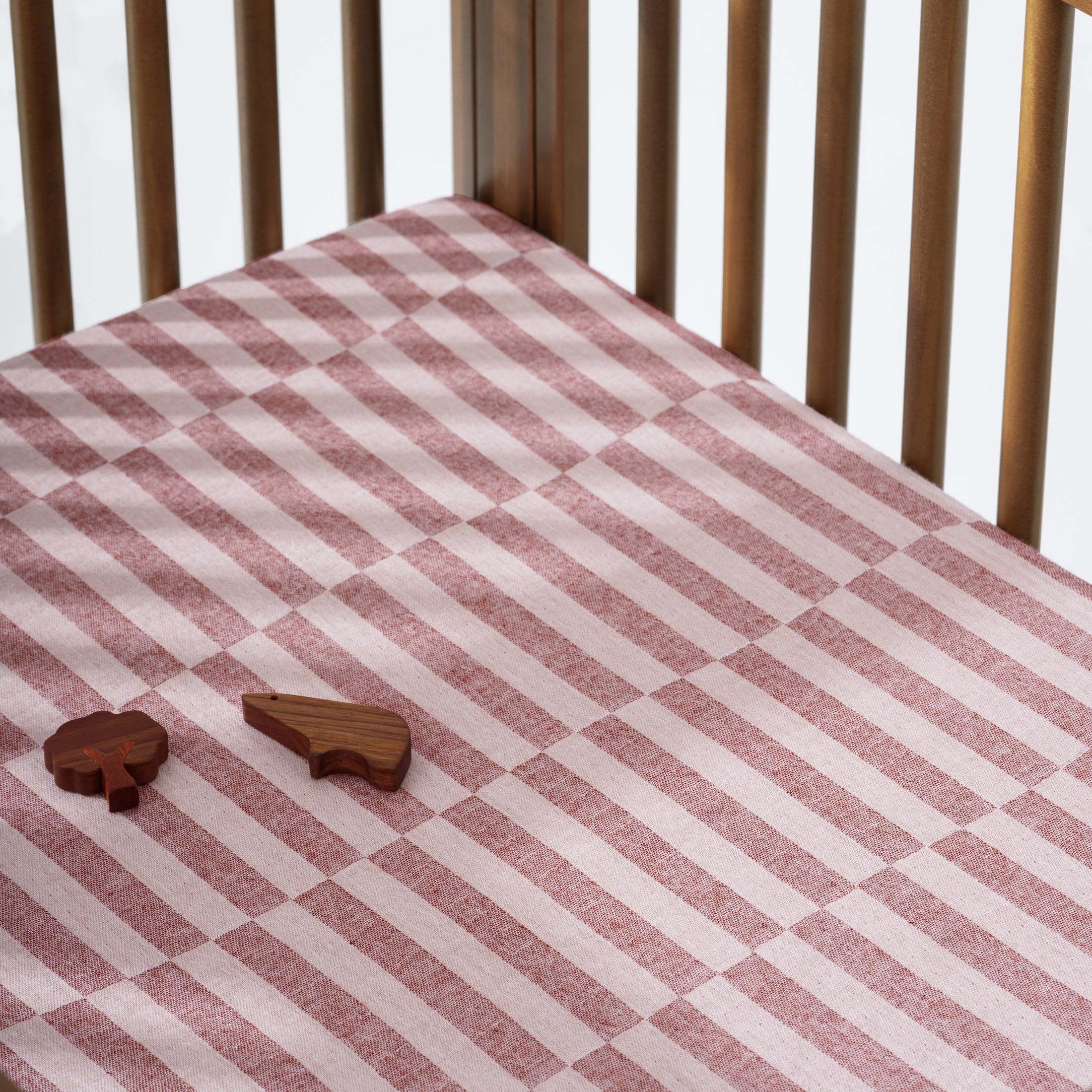 Babyletto All-Stages Midi Crib Sheet in GOTS Certified Organic Muslin Cotton