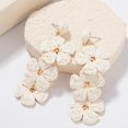 thumbnail image 3 of Pendientes colgantes FANCY SHINY con flores bohemio de rafia para mujer, 3 of 7