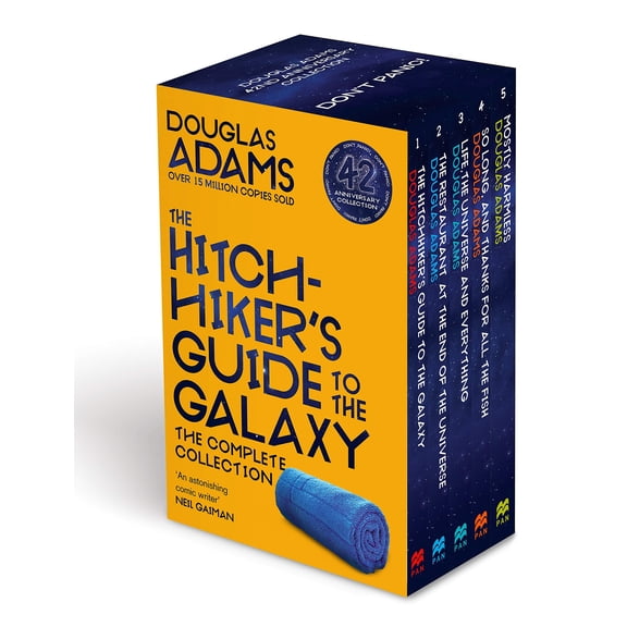 The Complete Hitchhiker's Guide to the Galaxy Boxset: Douglas Adams Paperback