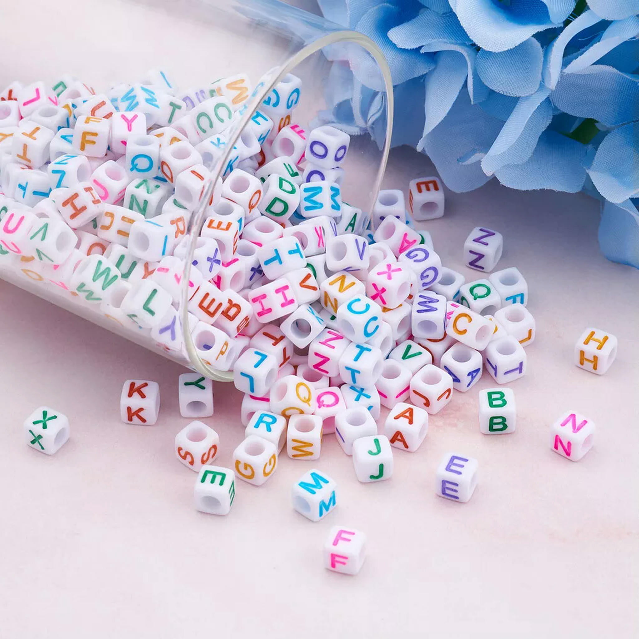 U8MO 1300pcs 26 Letter A~Z 6mm Opaque White Acrylic Enamel Cube Beads Alphabet Spacer