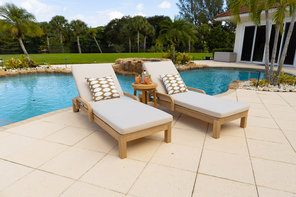 Rimini 3-Piece Acacia Wood Outdoor Patio Furniture Chaise Lounge Set w/2 Chaise Lounges and Side Table