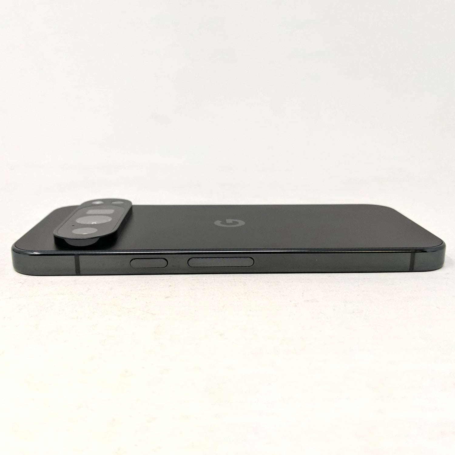 Google Pixel 9 Pro 5G 256GB GR83Y Verizon Unlocked 6.3" 16GB RAM 50MP Smartphone - Obsidian