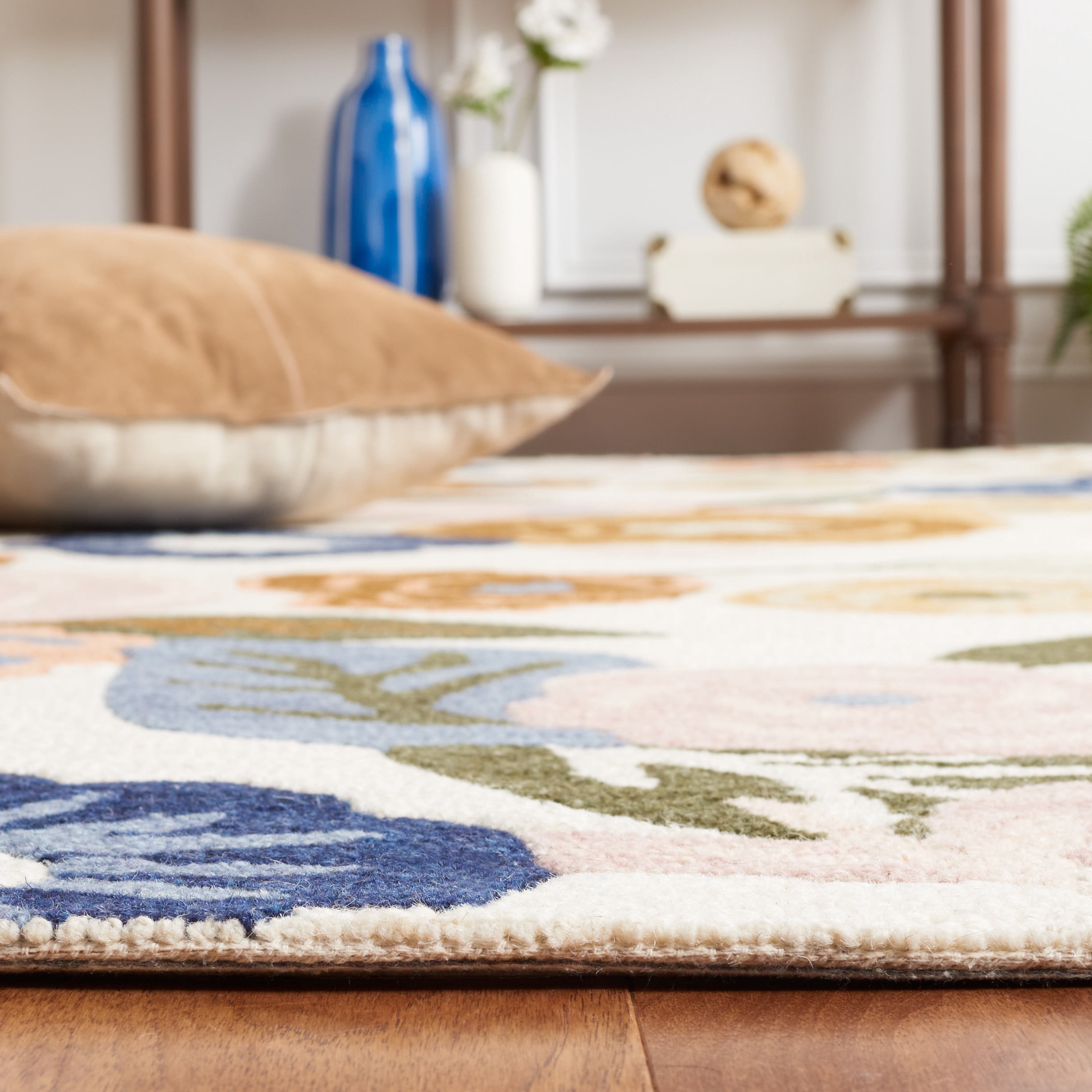 Safavieh Chelsea Florence Floral Runner Rug, Ivory/Pink, 2'3" x 8'