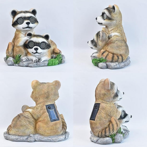 Estatua de resina con luz solar para pareja de mapaches de jardín, escultura decorativa y duradera, figura creativa de animal para patio exterior.