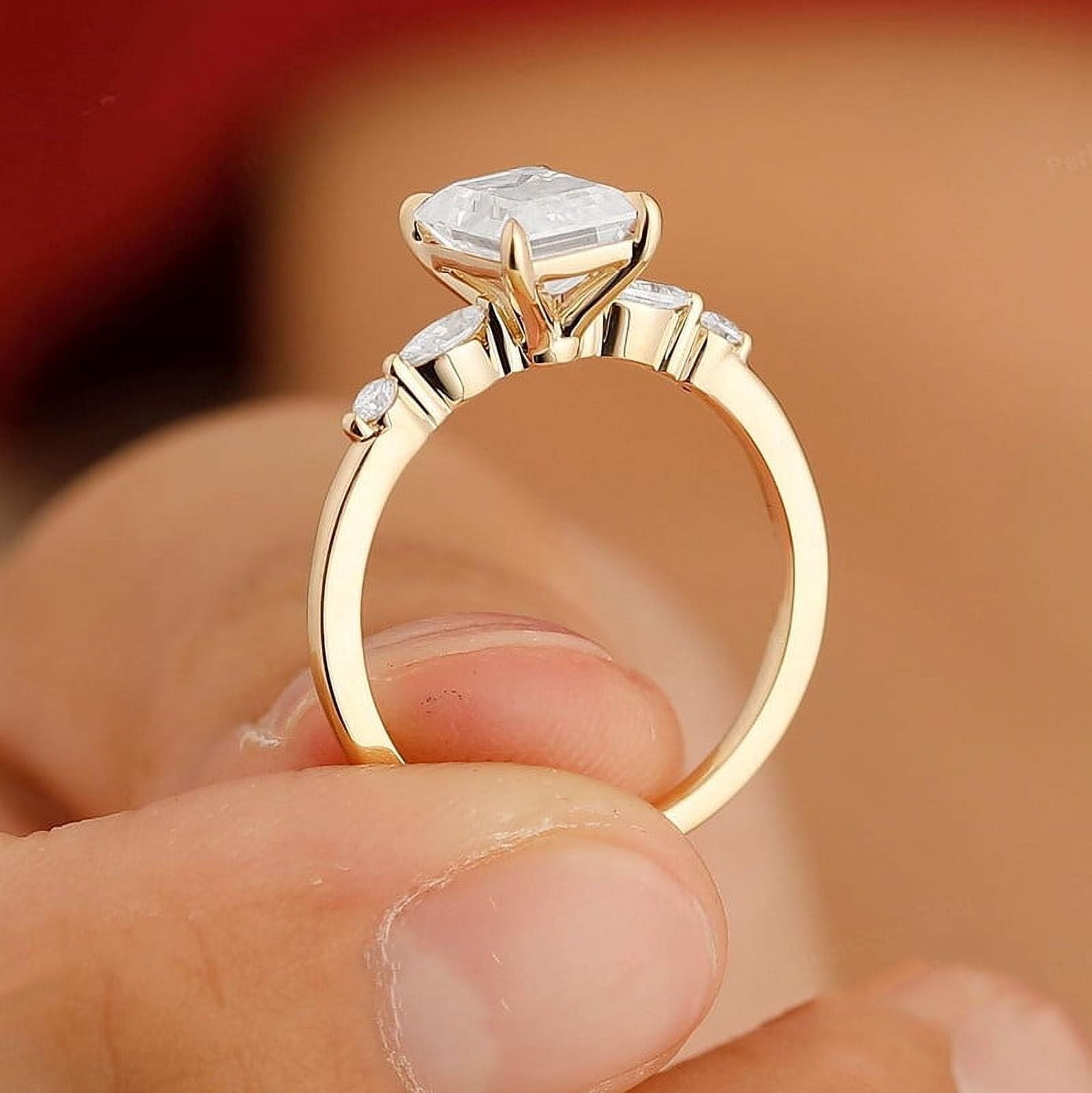 solitaire jewels 5 Stone 2CT Emerald Moissanit Solitaire Engagement Ring For Women, 14K Yellow Gold
