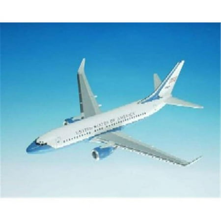 Daron Worldwide C-40B Resin Model Airplane