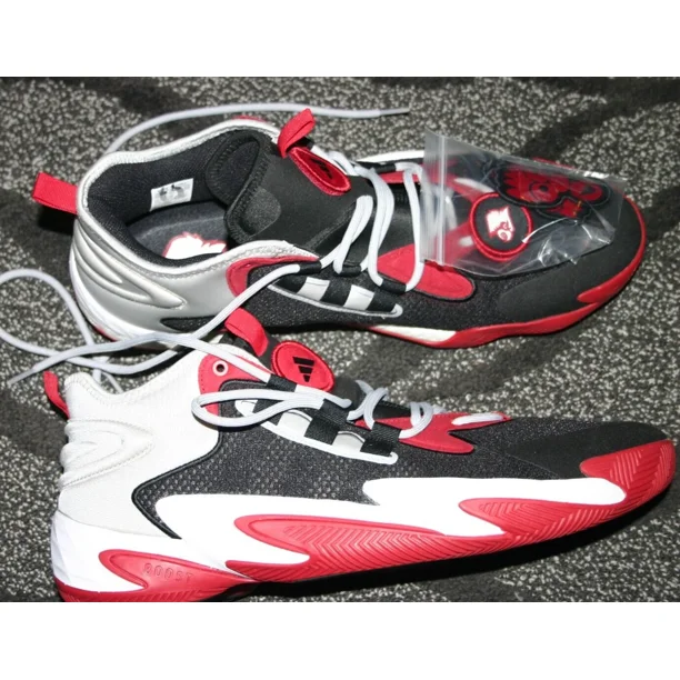 Ad-id-as BYW Louisville Cardinals Basketball Team Issued Custom Shoes size 11.5