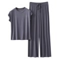thumbnail image 1 of Conjunto de pijama holgado de color liso para mujer: camiseta de manga corta y pantalones con cordón, poliéster y spandex, 1 of 7
