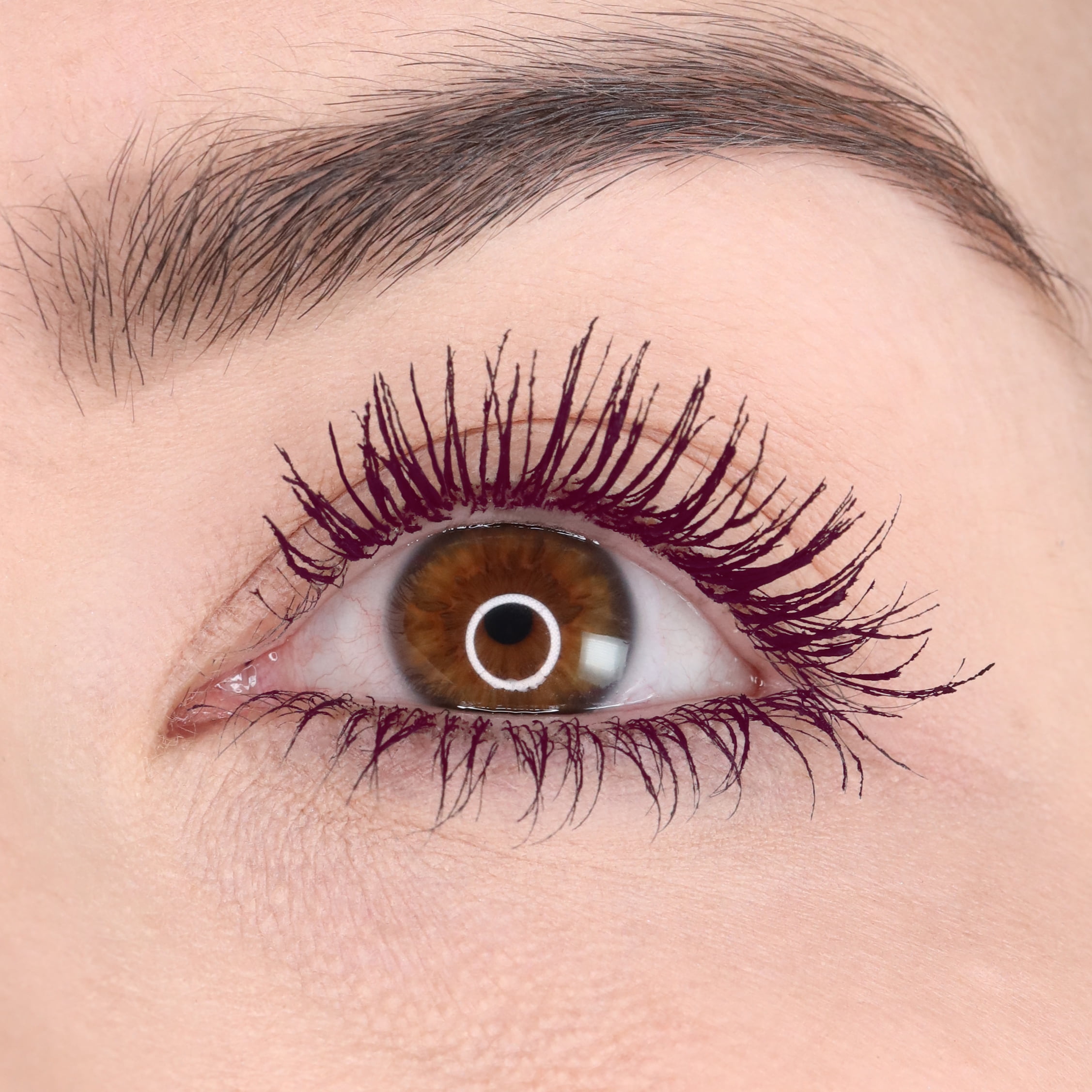 Whats Up Beauty - Watch Me! Burgundy Volumizing and Lengthening Mascara with Peptide and Vitamin B5