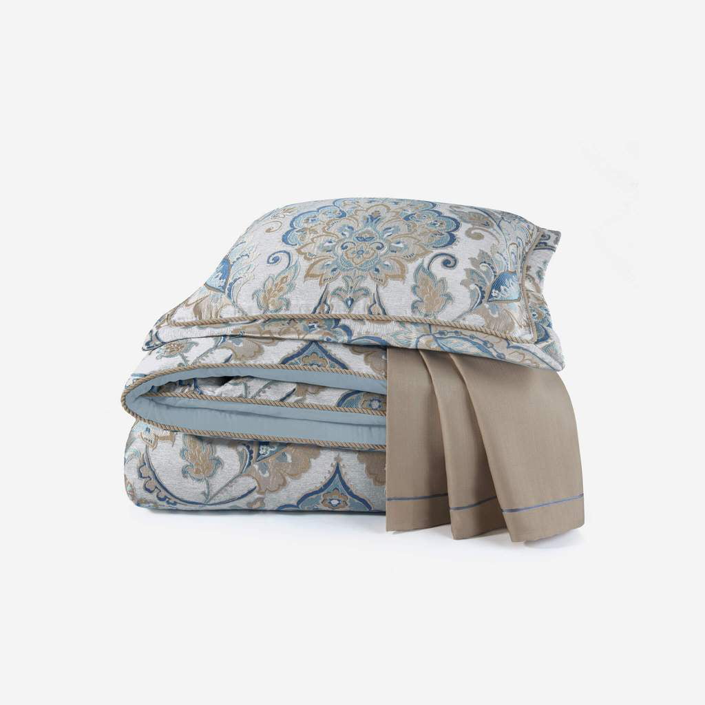 Croscill Emery Queen Comforter Multi