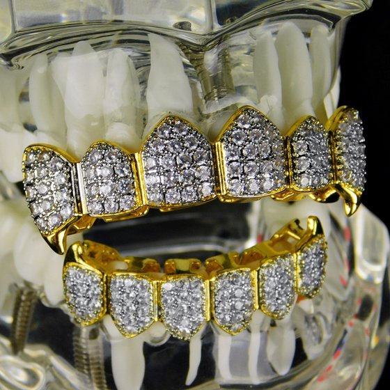 Best Grillz Vampire Fang Grillz 18k Gold Plated With SIlver TwoTone Teeth Fangs Mouth Grills