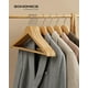 thumbnail image 2 of Percheros SONGMICS de madera maciza UCRW001-20, paquete de 20 unidades, color natural, 2 of 9