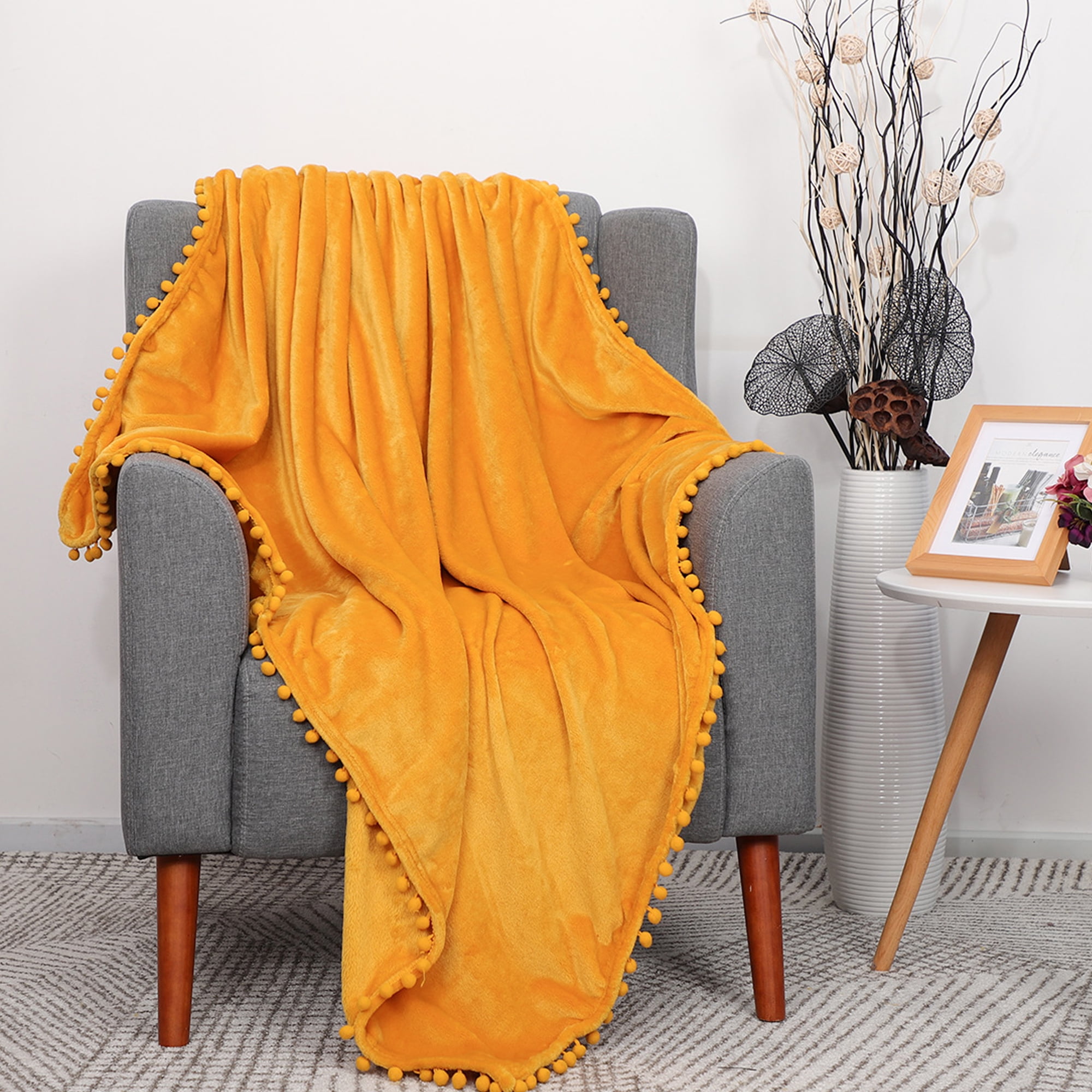 Flannel Blanket with Pompom Fringe Lightweight Bed Blanket Soft Throw Blanket for Couch Sofa