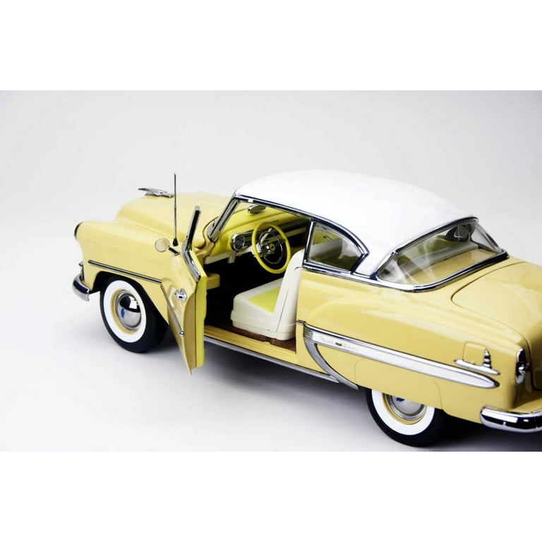 1953 Chevy Bel Air, Sun Gold Yellow - Sun Star 1608 - 1/18
