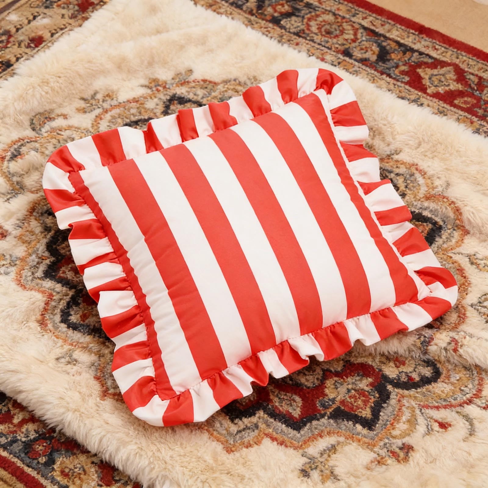 Outdoor Throw Pillows, Velvet Decorative Pillows, Ruffled Decorative Pillows (with filling), Perfect for Sofas, Bedrooms, and Living Rooms—Soft Home Textile Accessories