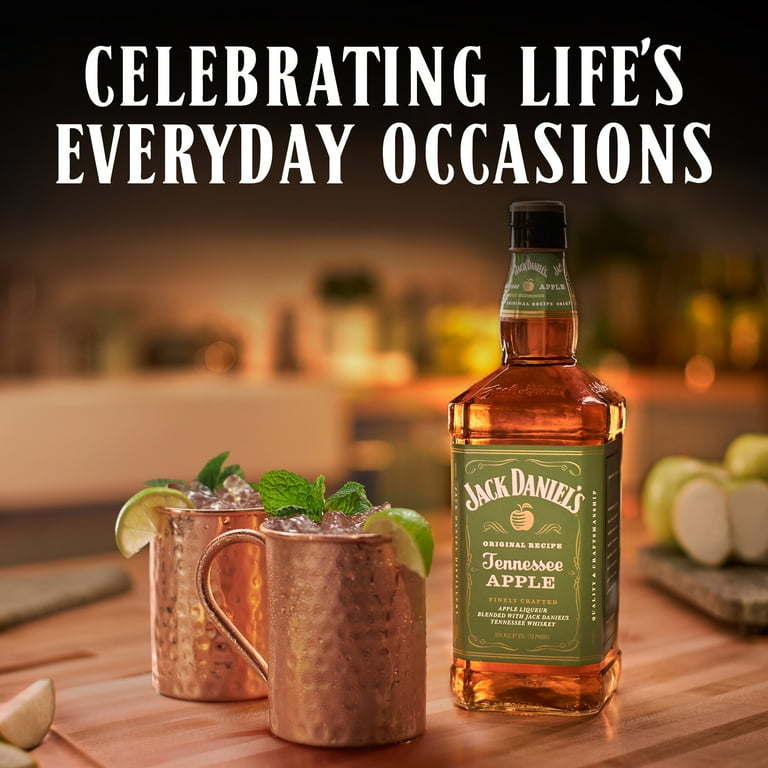 Jack Daniel's Tennessee Apple Flavored Whiskey with Collins