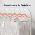 thumbnail image 3 of Ganchos de Terciopelo Premium Serenelife, Ahorradores de Espacio, Resistentes, con Gancho Metálico Giratorio de 360°, para Trajes, Pantalones y Vestidos, Rosa, Pack 50, 3 of 7