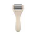 thumbnail image 2 of Ice Roller EcoTools levanta y quita la piel de acero inoxidable, 2 of 9