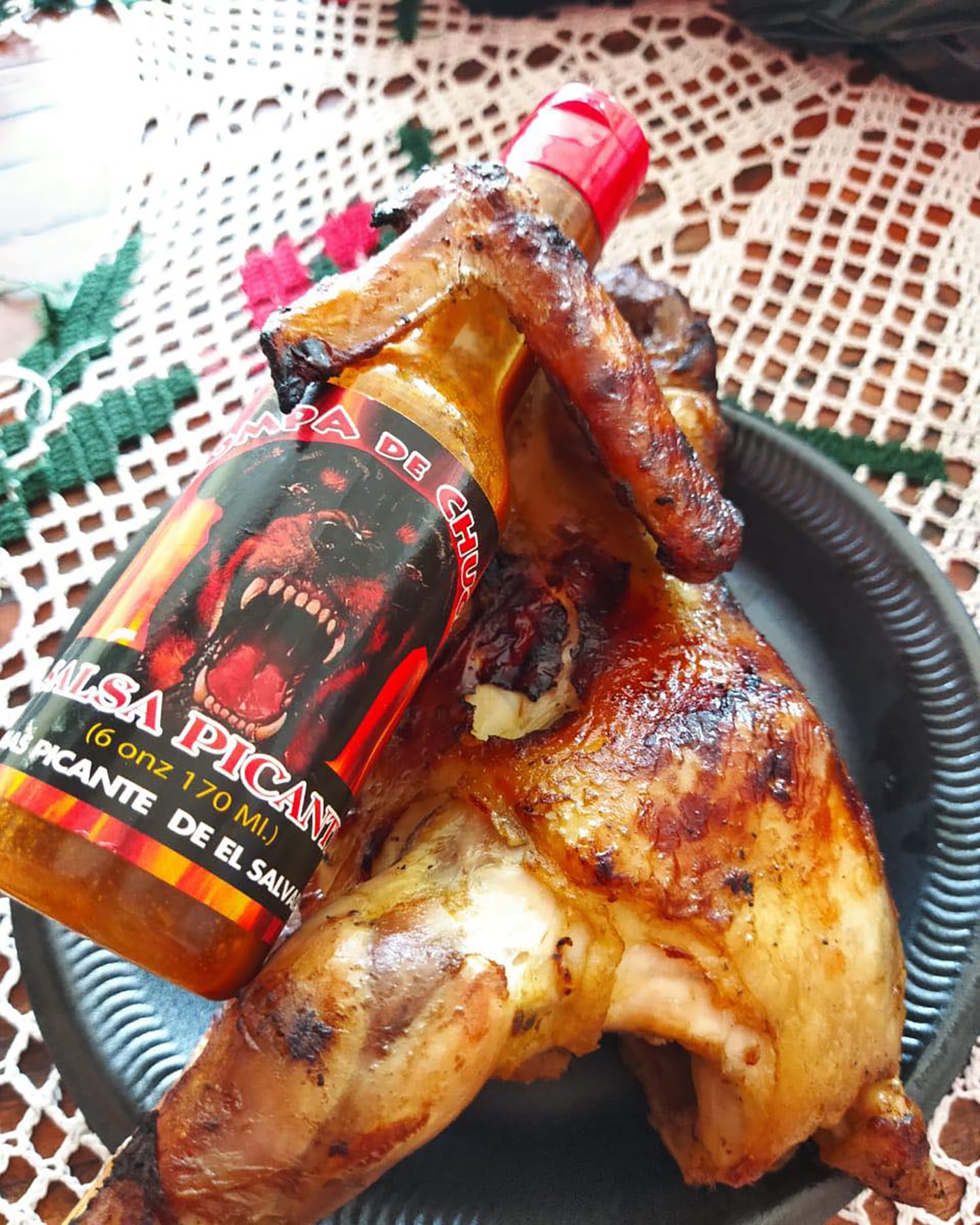 Trompa De Chucho Hot Sauce La Mas Picante De El Salvador 100% organic Imported Salvadorean Salsa Chili Vinegar 3 peppers Jalapeno, Habanero, Tabasco Tacos, Pupusas, Burritos, Hagale Huevos! 1 Red