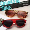 thumbnail image 4 of Gafas de sol vintage Salvador con lente degradada negro y gris, 4 of 10