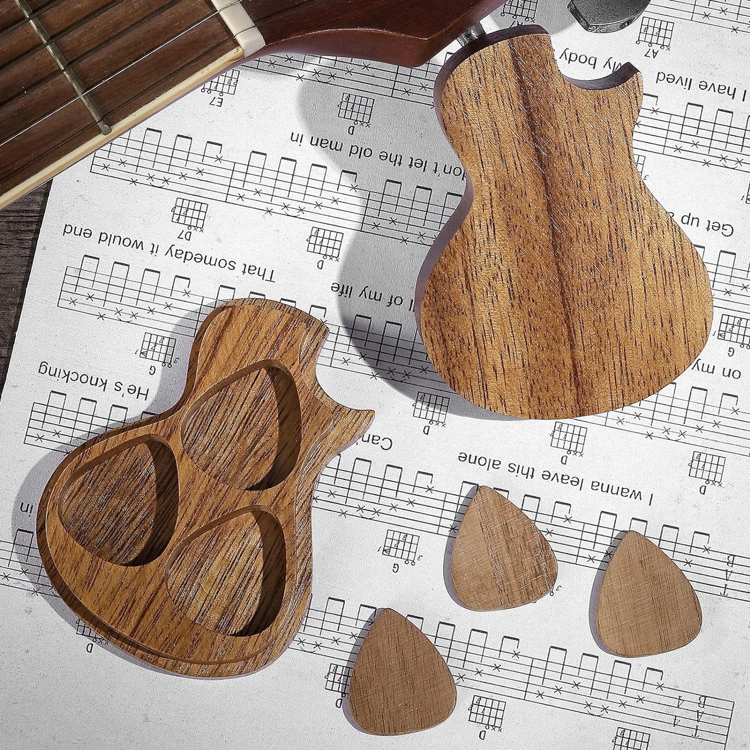 ABPETE Guitar Pick Holder Case with 3 Premium Wooden Picks for Guitar Players, Collectors, and Special Occasions