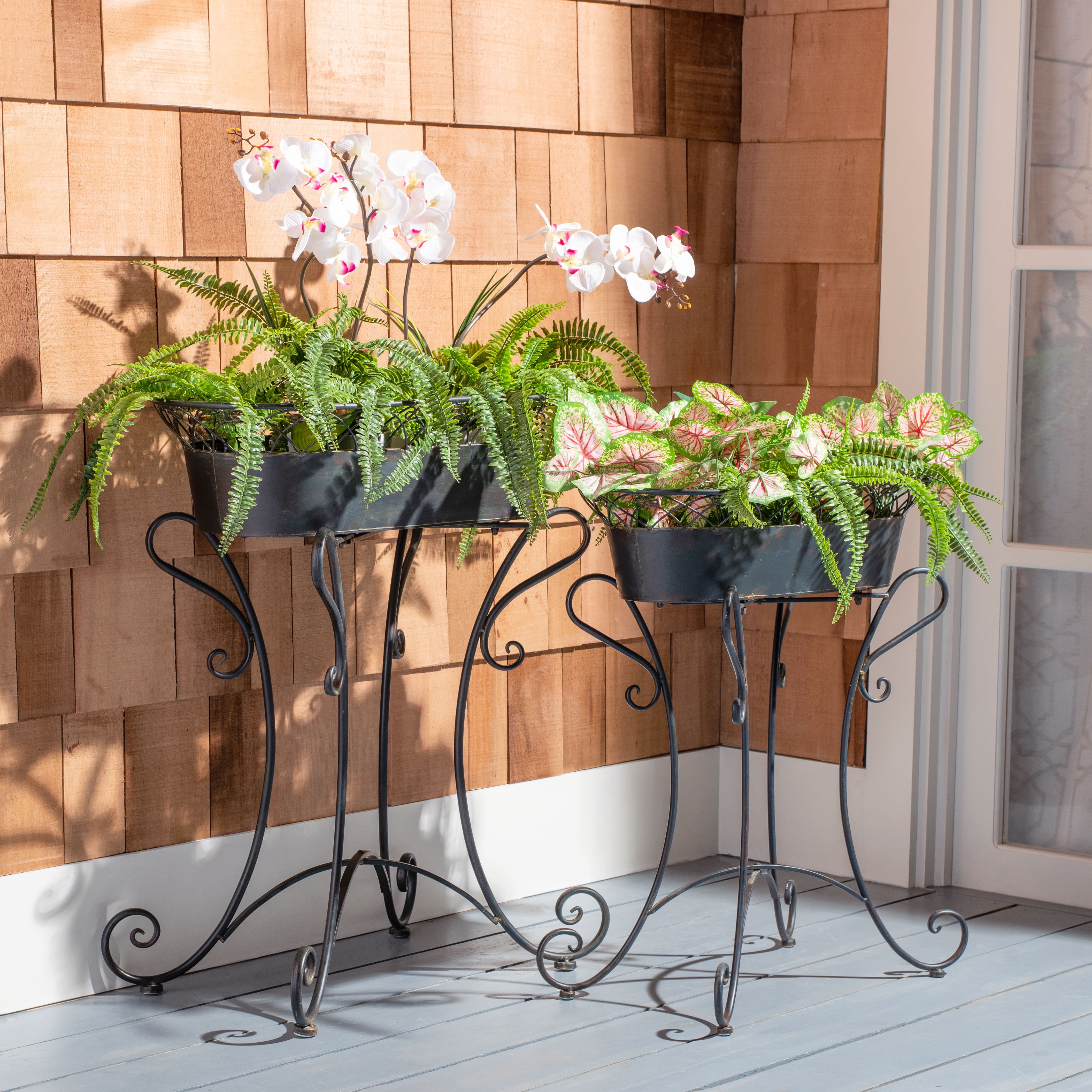 SAFAVIEH Hendrick Solid Outdoor Patio Planters, Black Rust, Set of 2