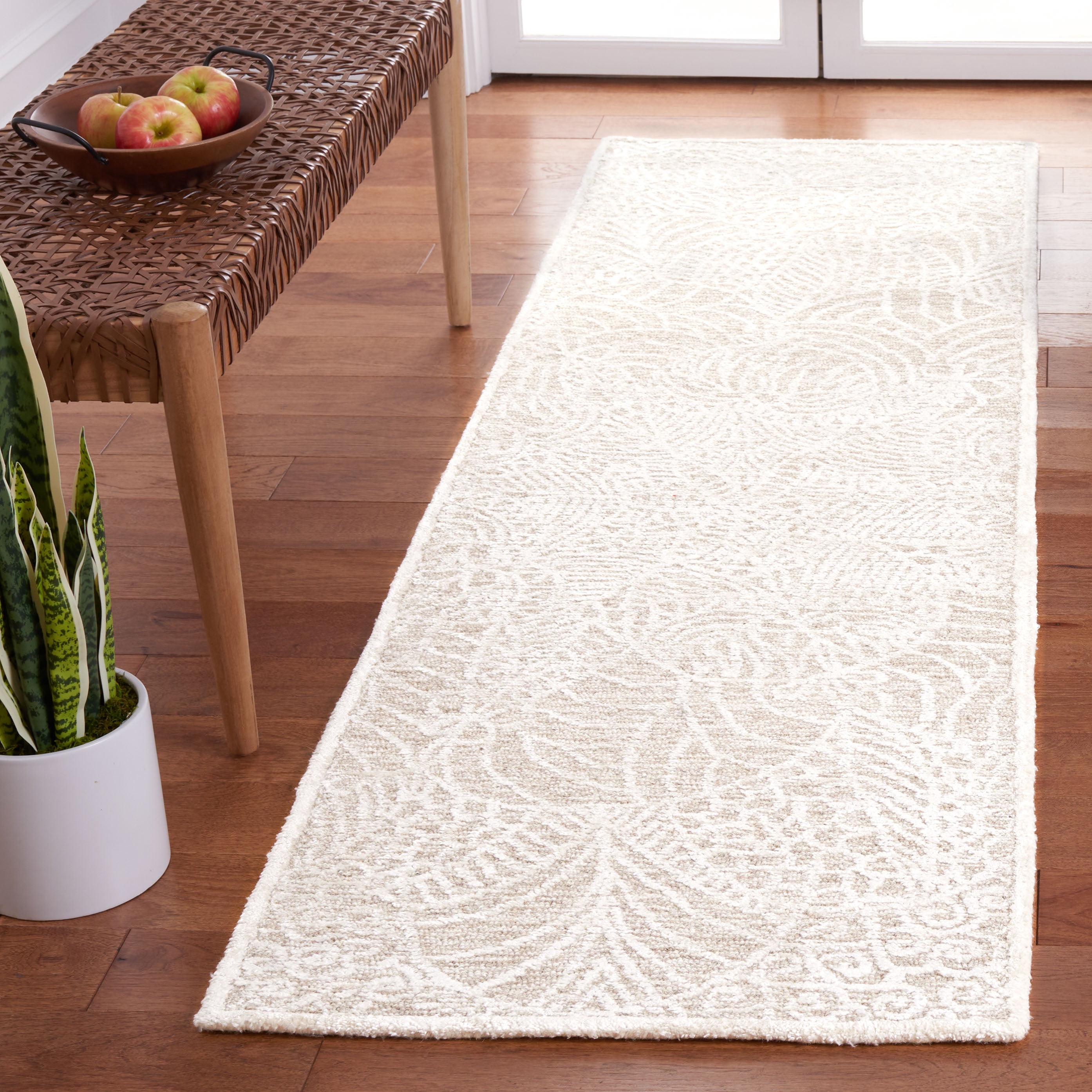 SAFAVIEH Precious Fabiana Geometric Runner Rug, Beige/Ivory, 2'3" x 8'