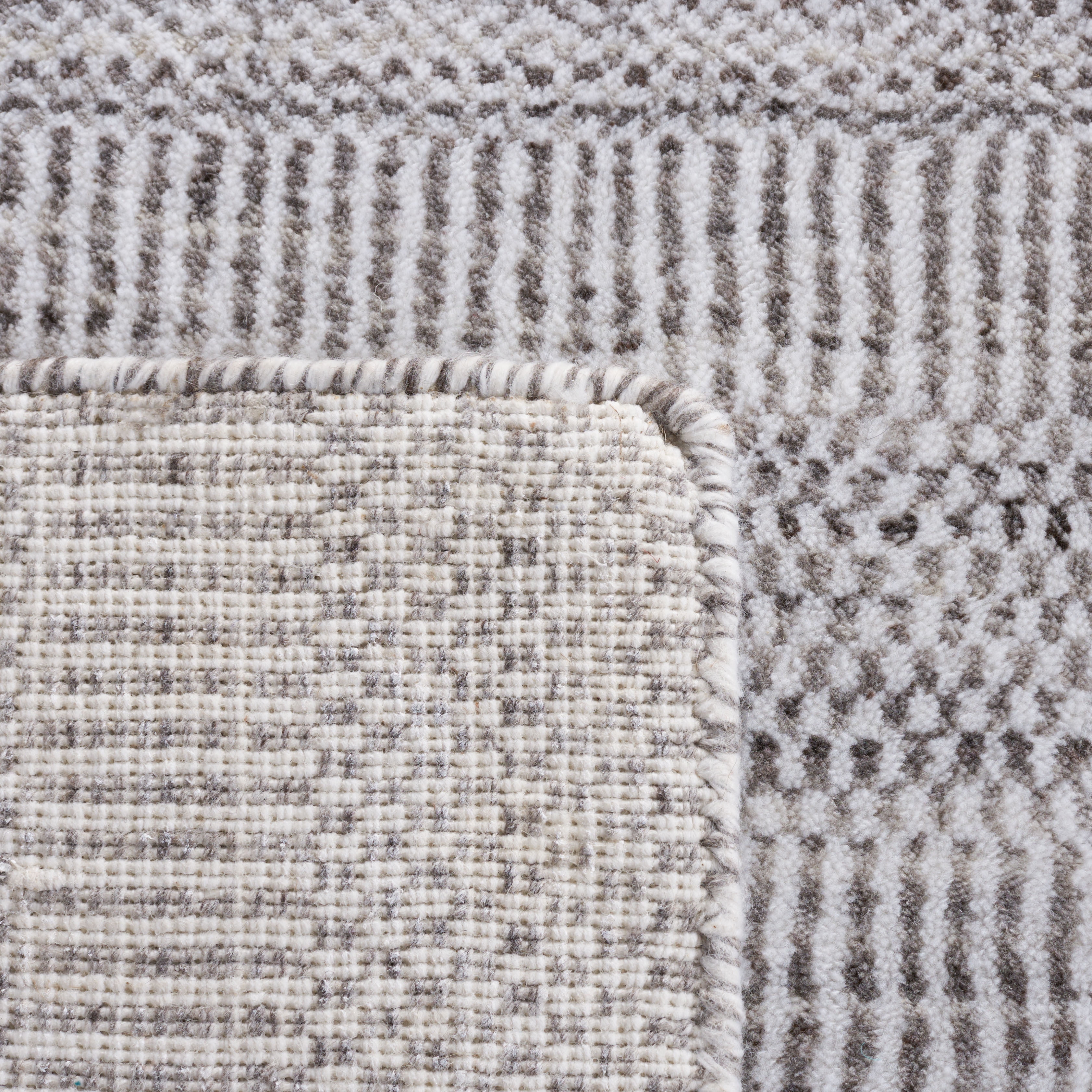 Safavieh Mirage Handan Distressed Polyester Area Rug, Brown/Ivory, 6' x 9'