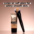 thumbnail image 4 of Brocha para base e.l.f. Smooth Swipe vegana, 4 of 8