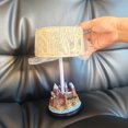 thumbnail image 4 of La Sculpture Lumineuse de la Lampe de Table du Château de Poudlard de Bradford Exchange Harry Potter, 4 of 4