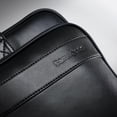 thumbnail image 3 of Maletín Samsonite Leather Slim Black de 16 pulgadas, 3 of 7