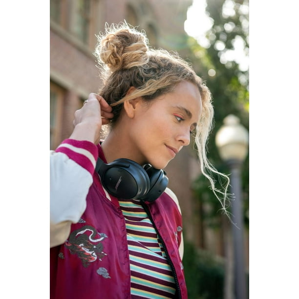 Bose QuietComfort 45 Over-Ear Wireless Noise Cancelling Headphones Bose QuietComfort 45 Over-Ear Wireless Noise Cancelling Headphones