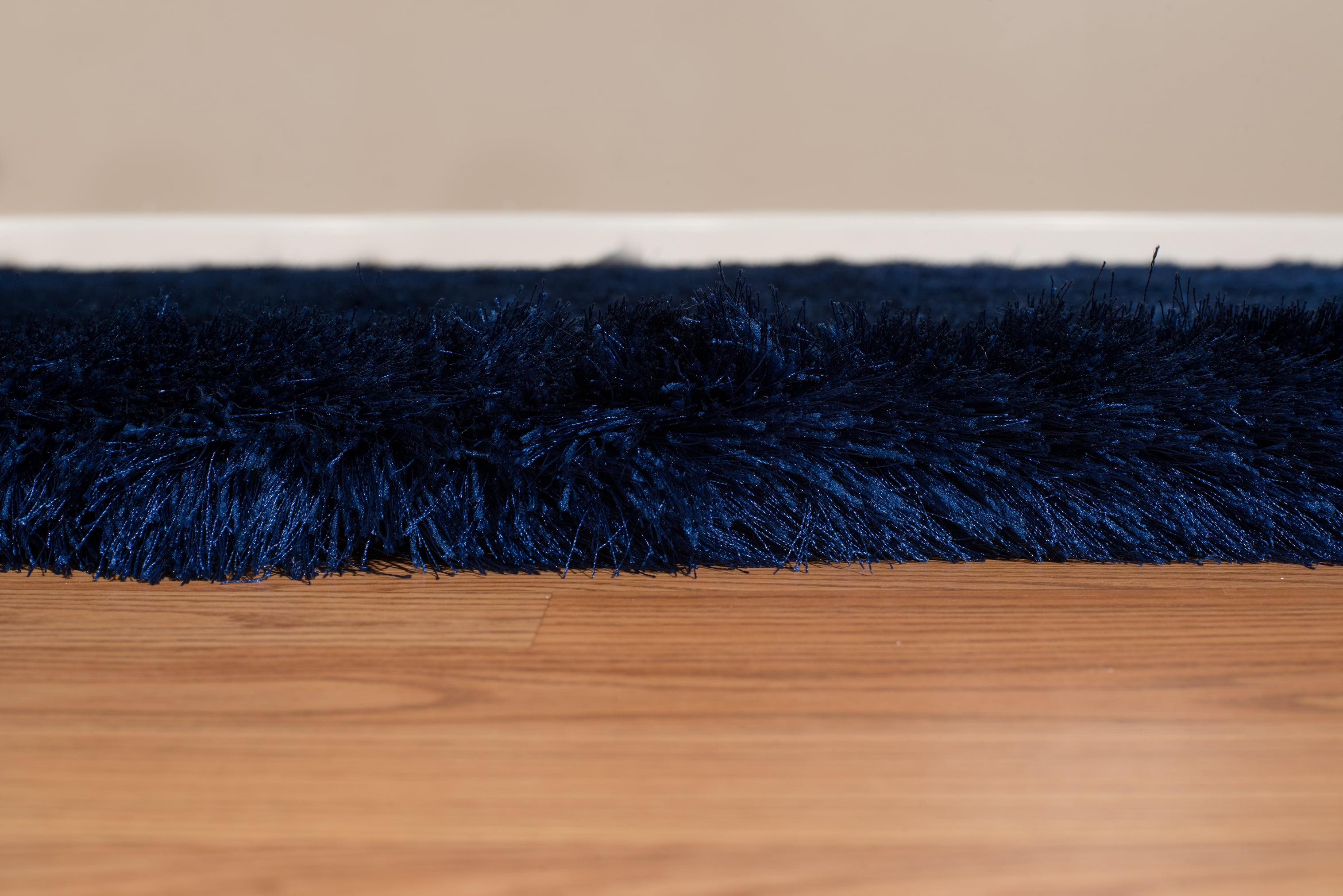 United Weavers Benella Persia Navy Woven Polyester Shag Area Rug