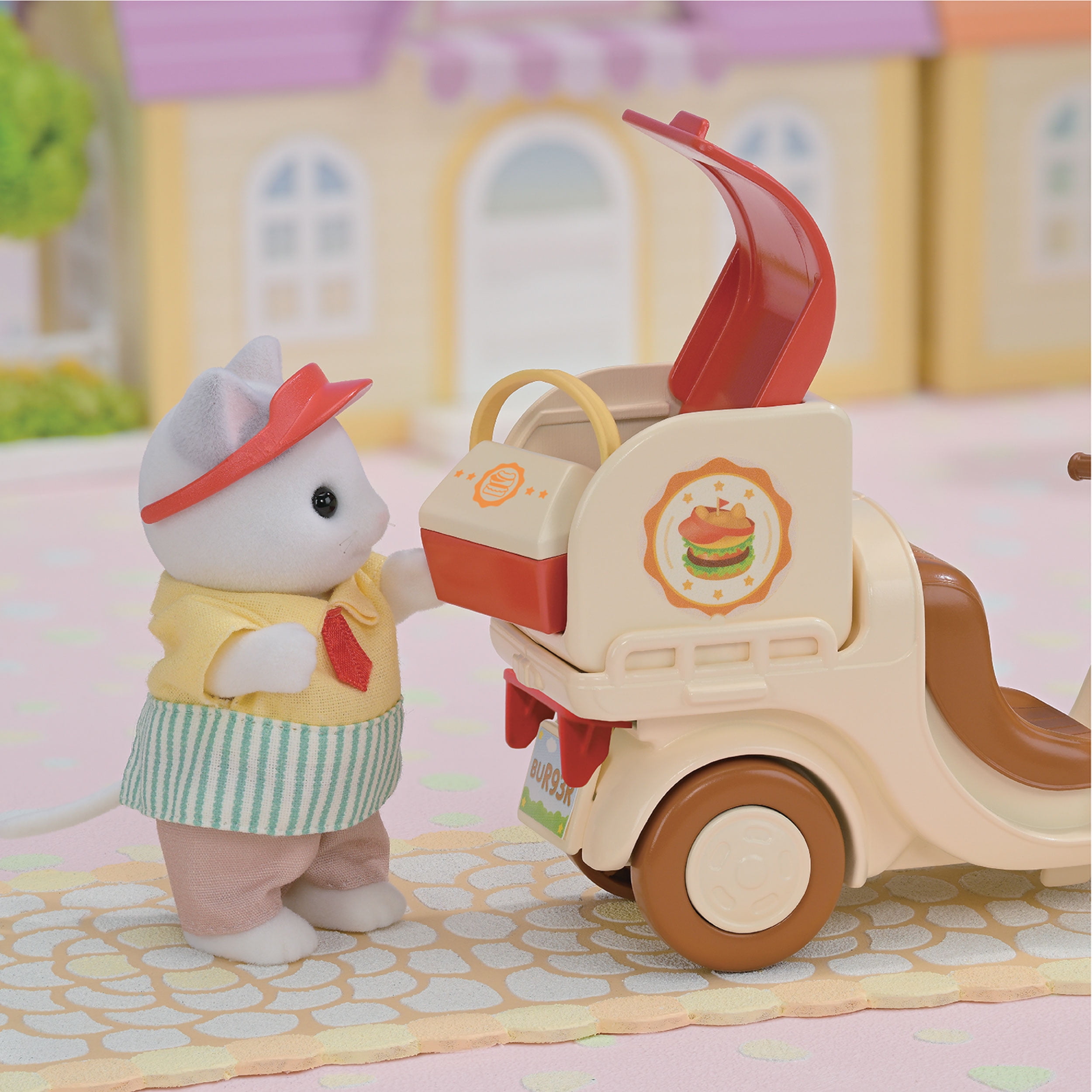 Calico Critters Hamburger Stand, Dollhouse Playset with Figure and Accessories