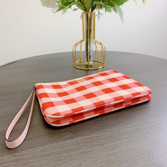Kate Spade KG604 Chelsea Gingham Medium Wristlet IN Pink Multi