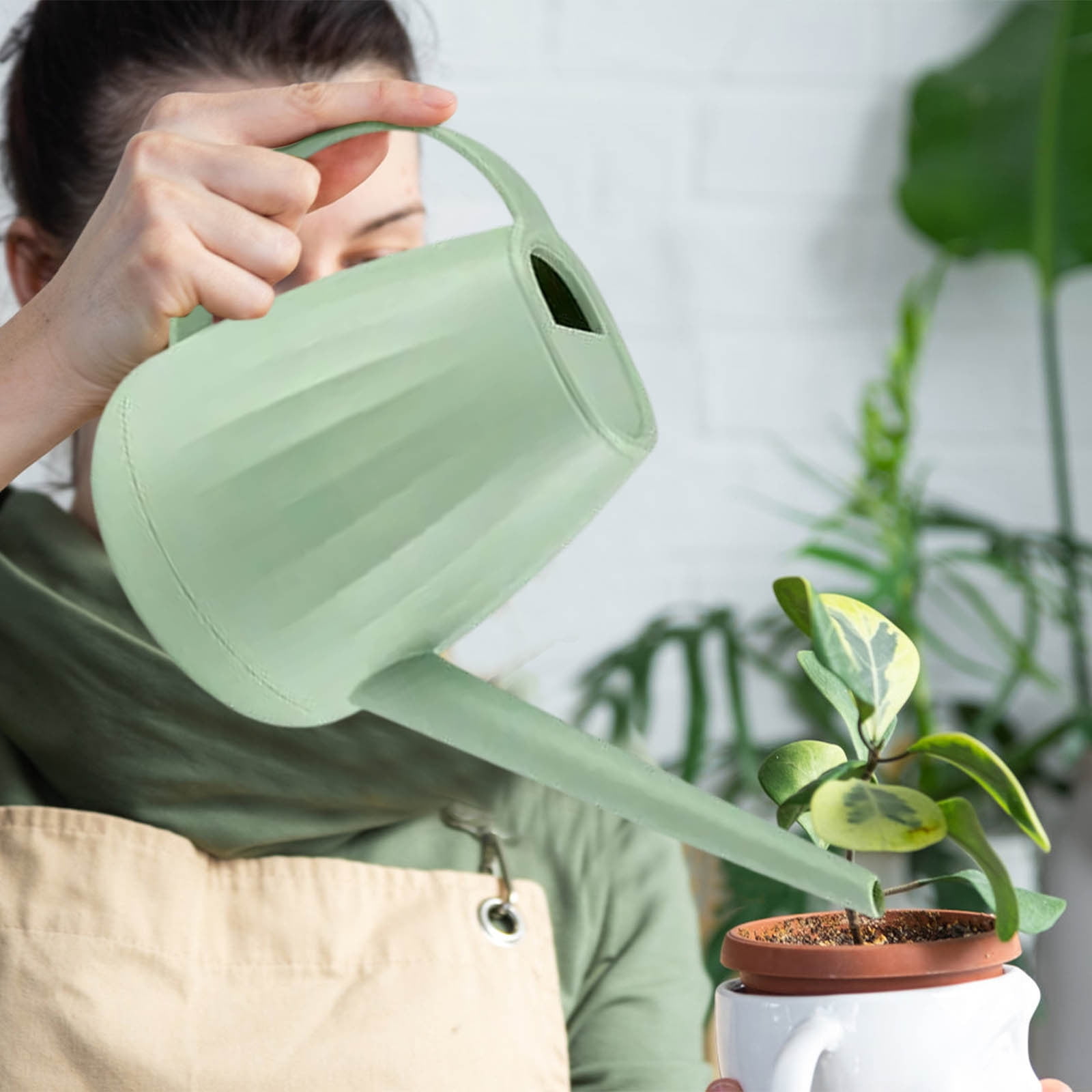 Mlkoz Watering Can, Watering Can 2L Gardening Tools Garden Watering Pot For Indoor Outdoor Garden Flowers, Friends Gifts