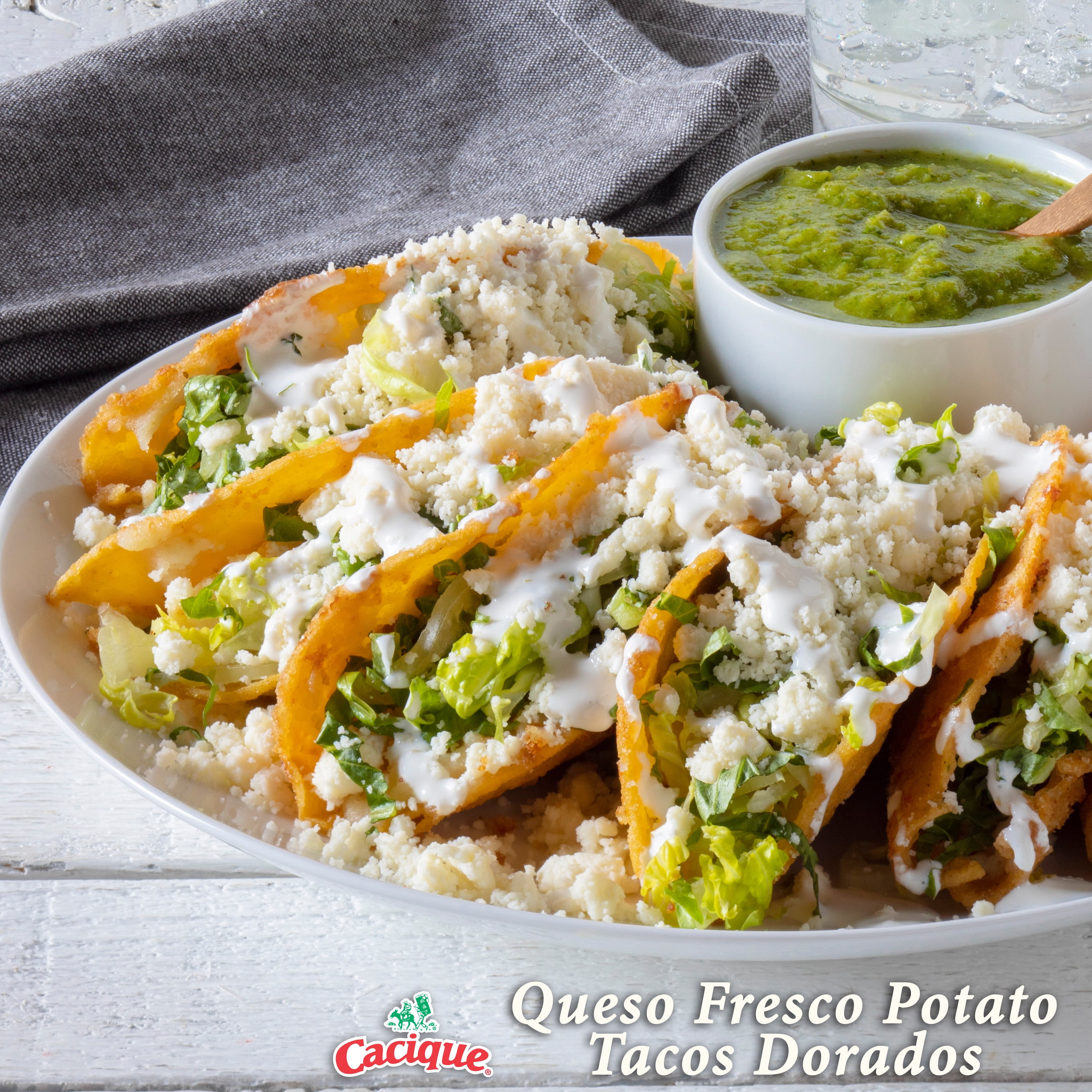 Cacique Ranchero Queso Fresco, Fresh Mexican Crumbling Cheese, Part Skim Milk, 10 oz (Refrigerated)