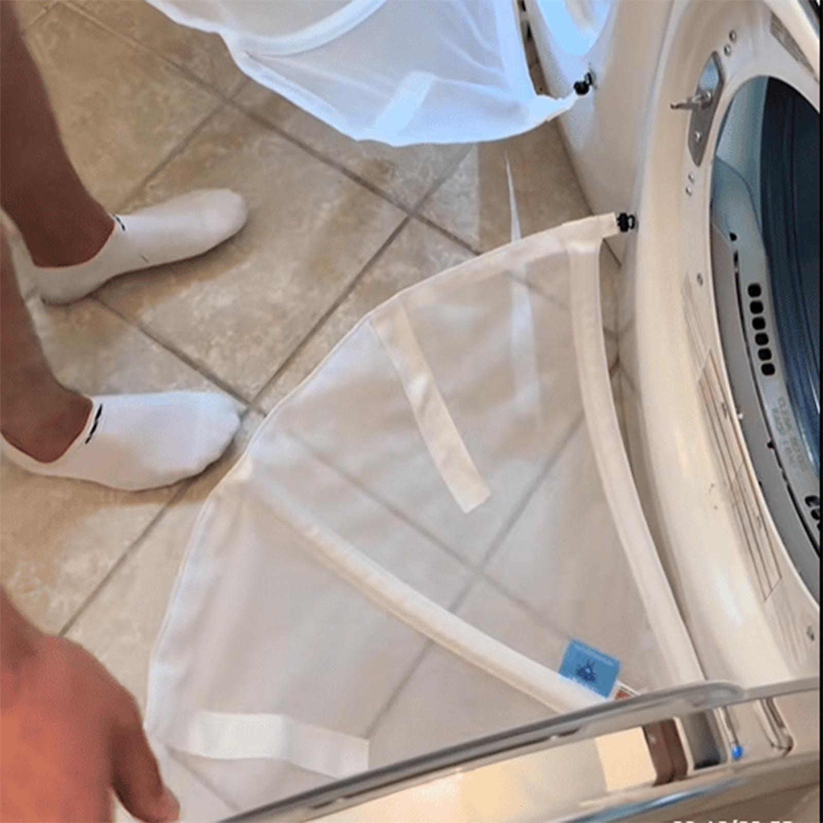 Laundry Catcher Net for Front-Loading Washers and Dryers,Tool-Free Mesh Storage Bag Preventing Clothing Drop,Durable Washable Organizer for Laundry Room and Small Space Household Use-A