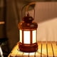 thumbnail image 1 of Lámpara de mesa de barra de queroseno de hierro de linterna de camping vintage LED 2 modos 1800mAh (C), 1 of 7