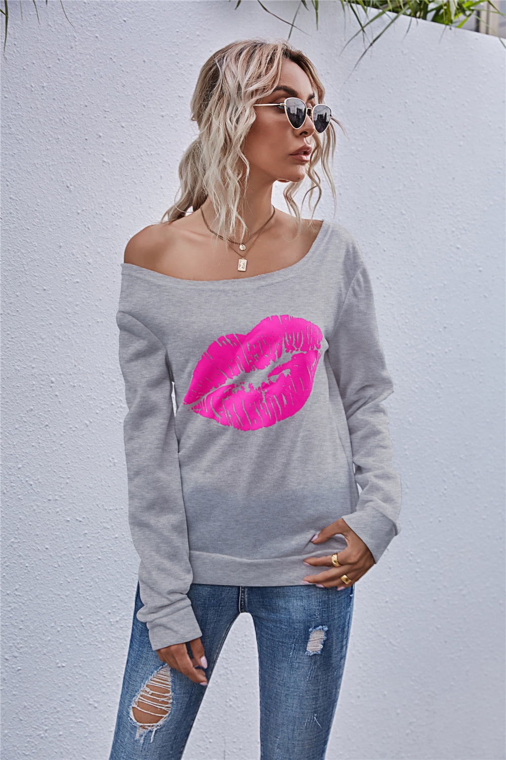 Women's Long-Sleeved Red Lips and Big 