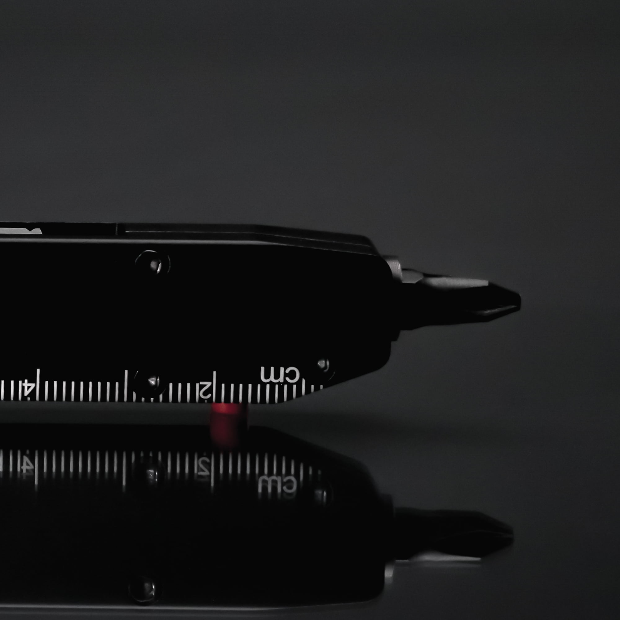 Swiss Tech Taktstock AUS-8 Steel Blade 26-in-1 Folding