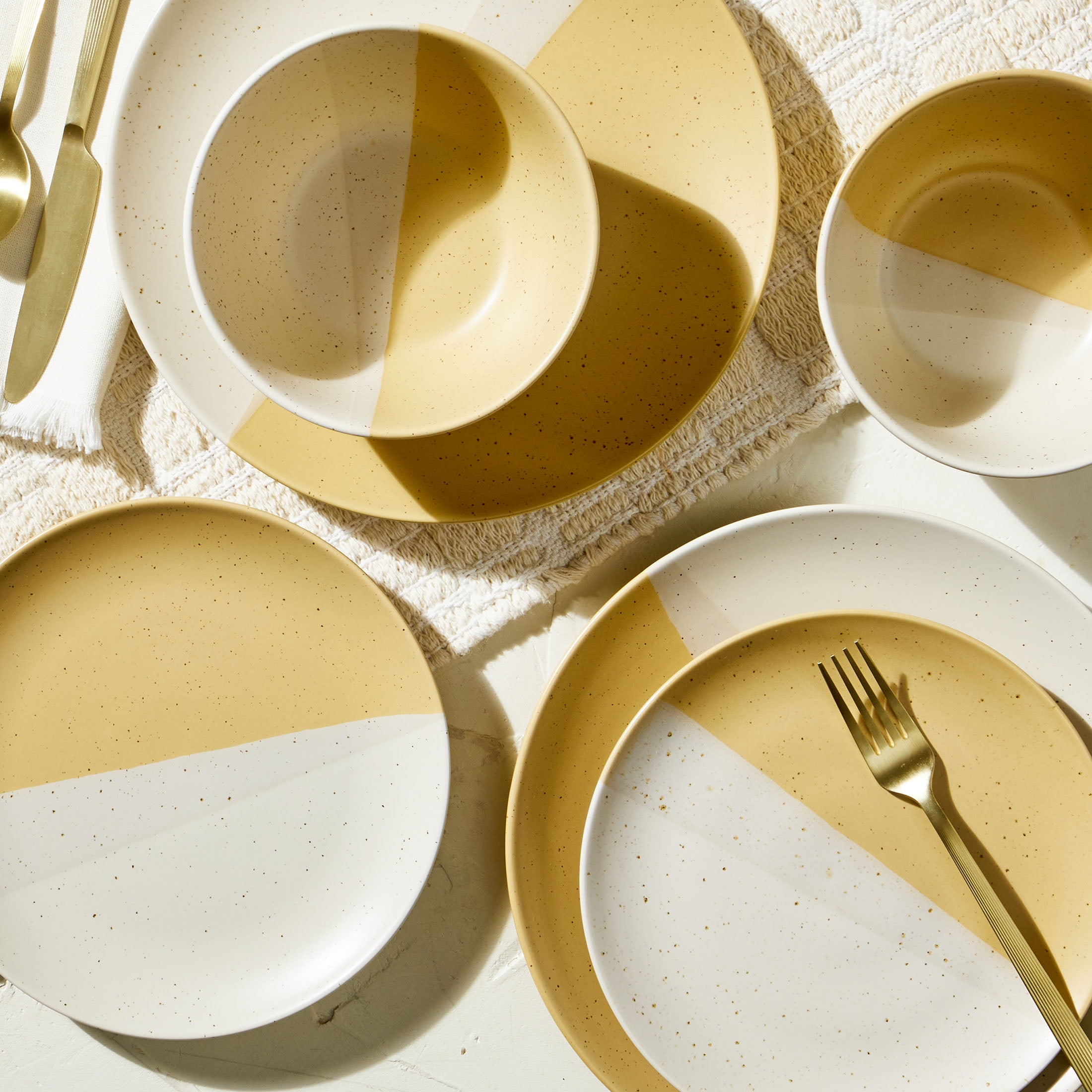 Better Homes & Gardens Yellow Hayes Stoneware 12 Piece Dinnerware Set