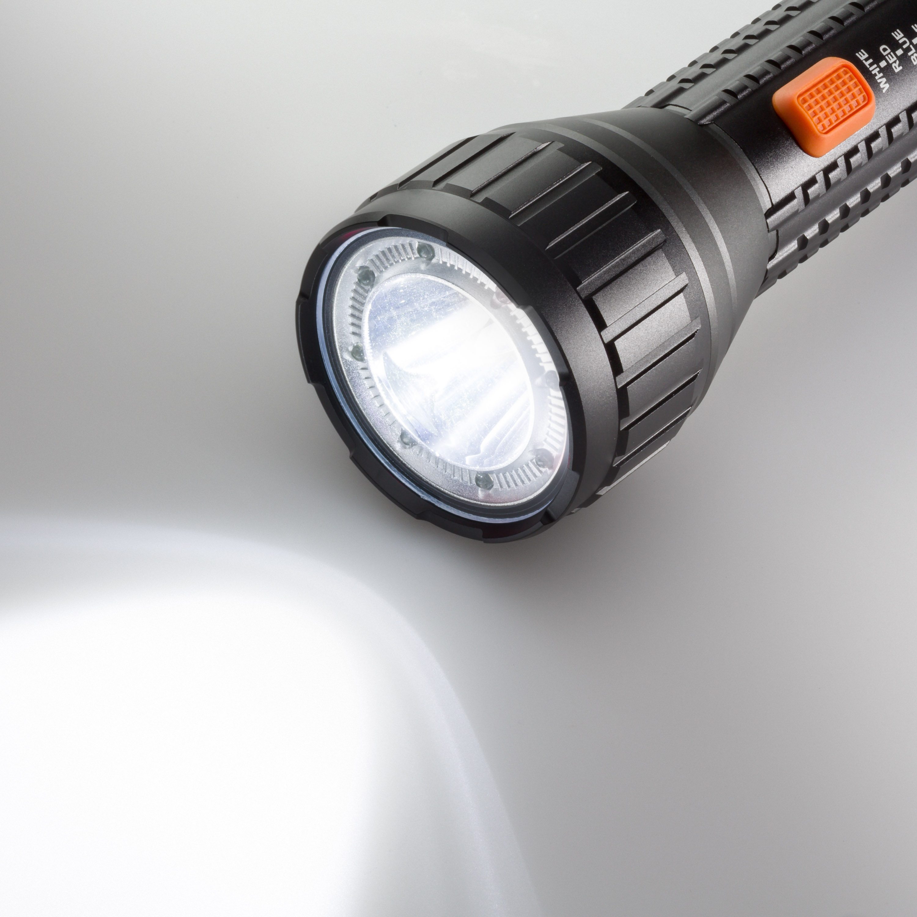 Bushnell LED 750 Lumens Flashlight - image 5 of 13