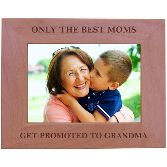 CustomGiftsNow Only The Best Moms Get Promoted To Grandma - Wood Picture Frame - Fits 5x7 Inch Picture (Horiztonal)