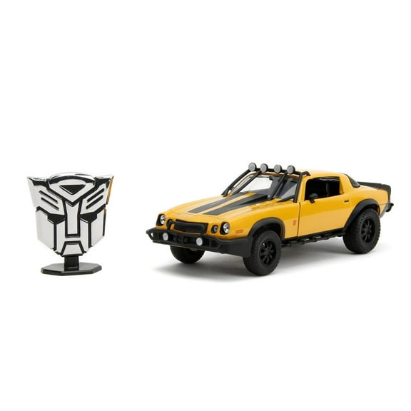 1977 Chevy Camaro Bumblebee w/ Transformers Statue - Jada Toys 34263 - 1/24 Scale Diecast Car